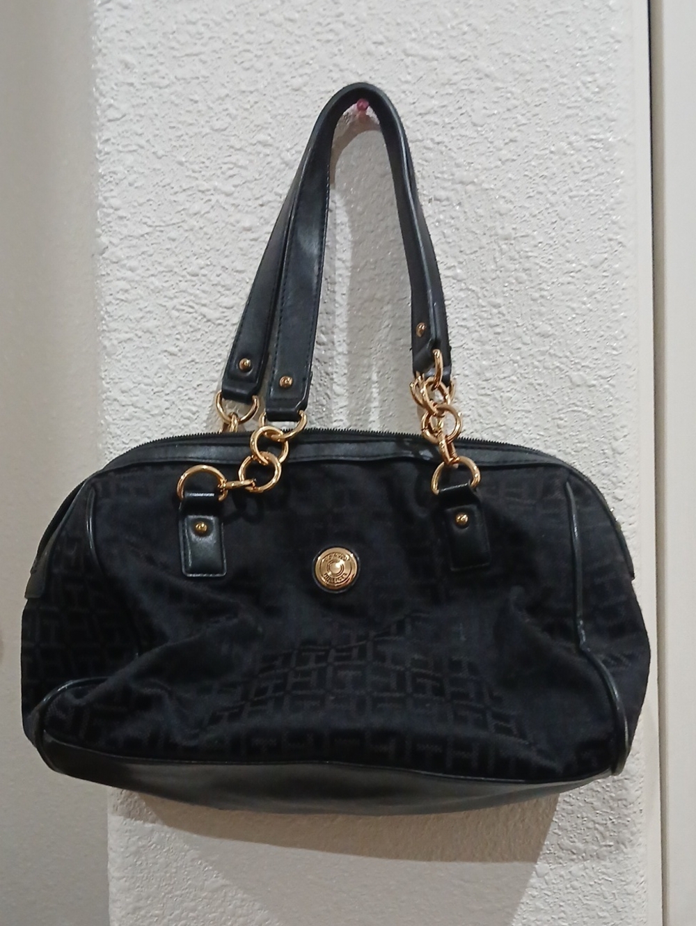 Tommy Hilfiger Black Shoulder Bag with Gold Hardware